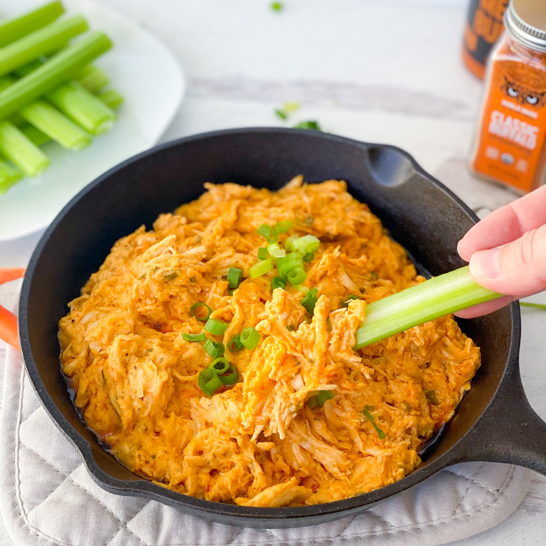 dairy free buffalo chicken dip with celery